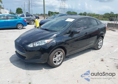 2018 Ford Fiesta Se z USA, uszkodzony, nr VIN 3FADP4BJXJM133847